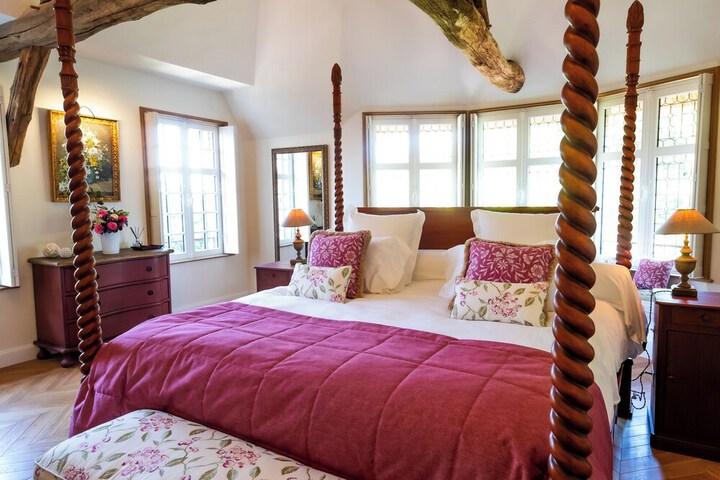 Room 4 of 65