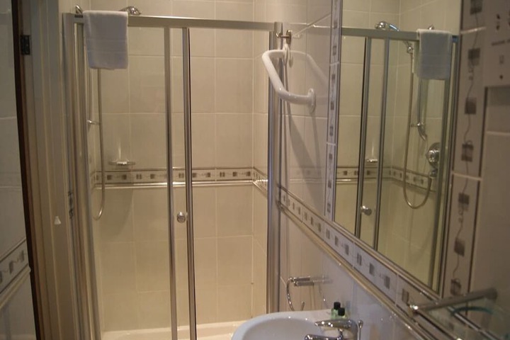 Clean Restrooms