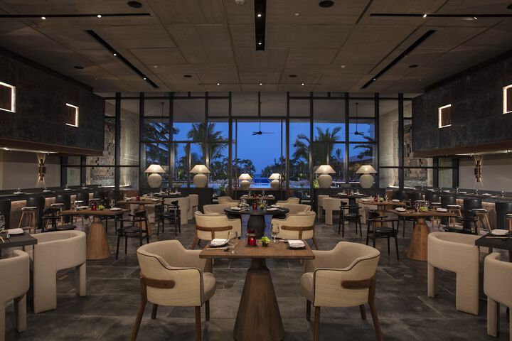 Dining 94 of 134