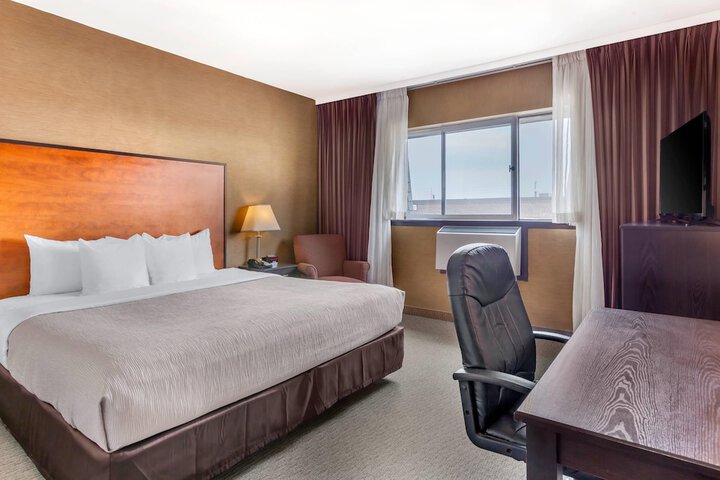 Room 28 of 44