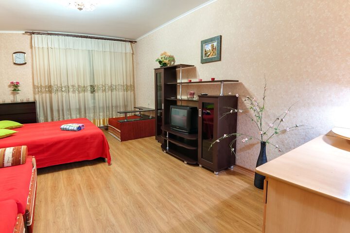 Room 12 of 172