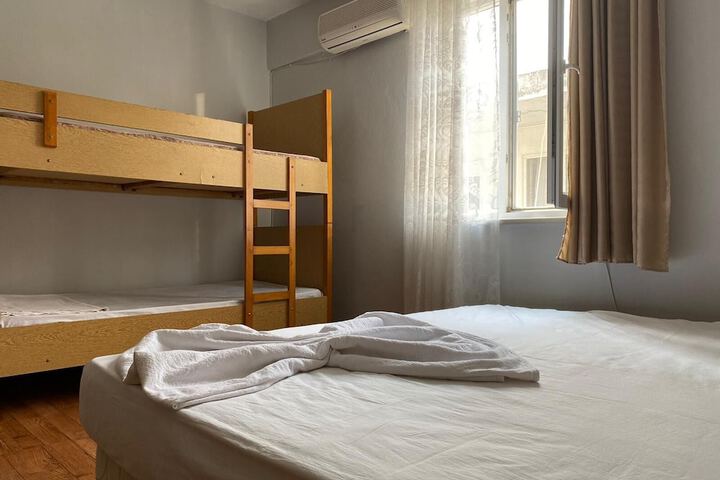 Room 5 of 19