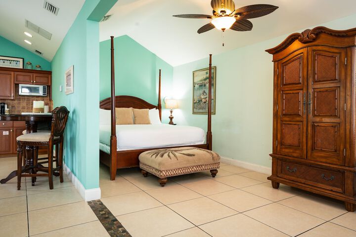 Room 32 of 149