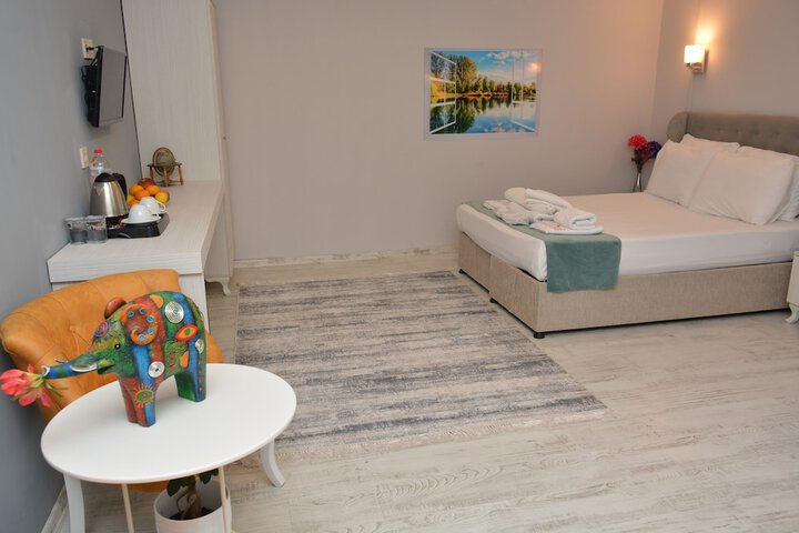 Room 72 of 115