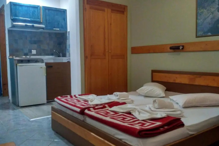 Room 3 of 15