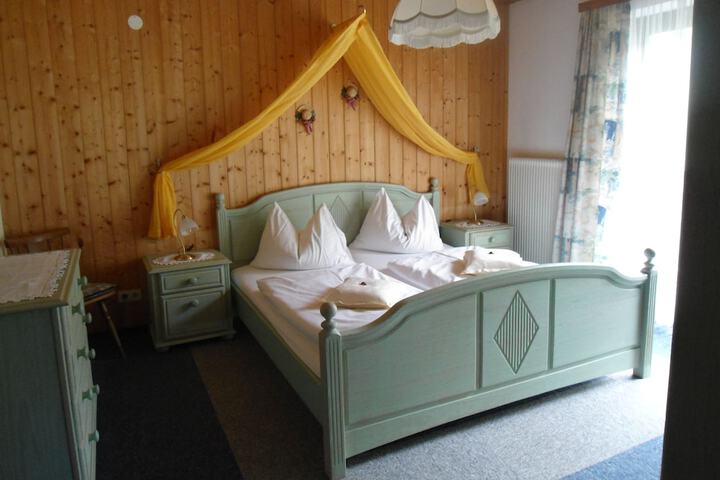 Room 14 of 23