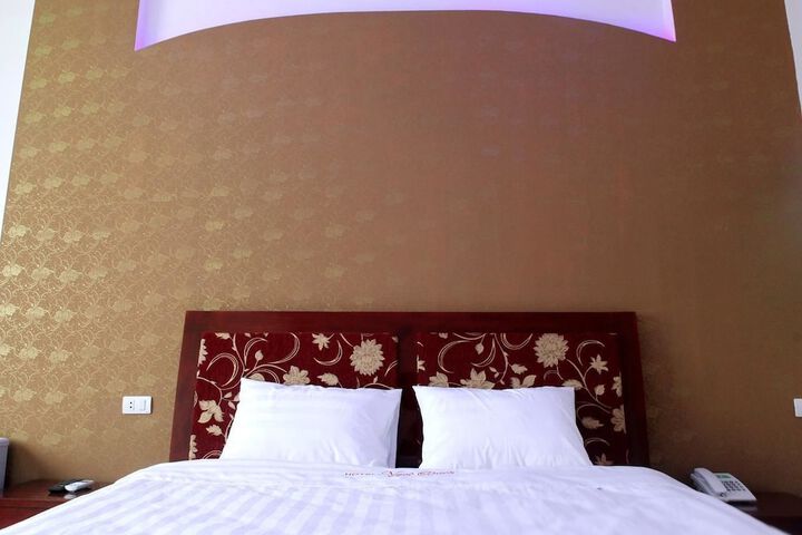 Room 4 of 31