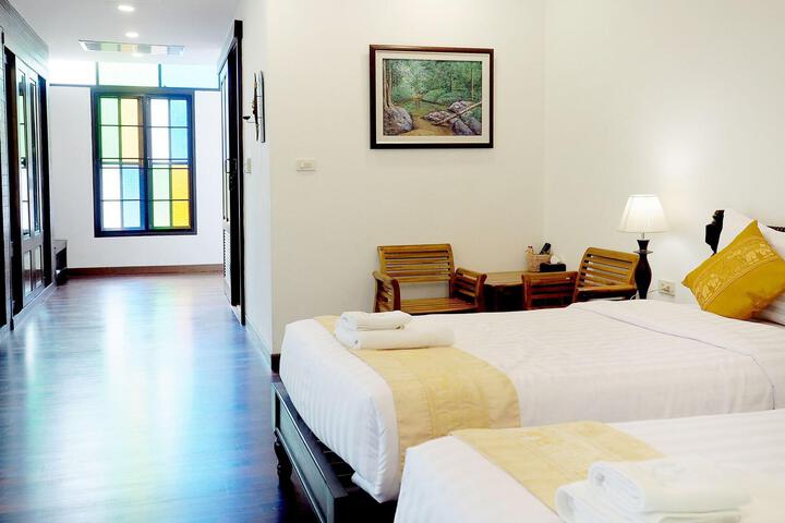 Room 7 of 40