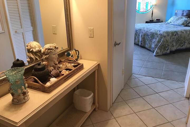 Room 32 of 123