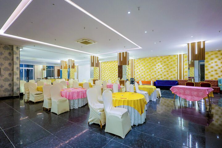 Ballroom/Hall 51 of 56