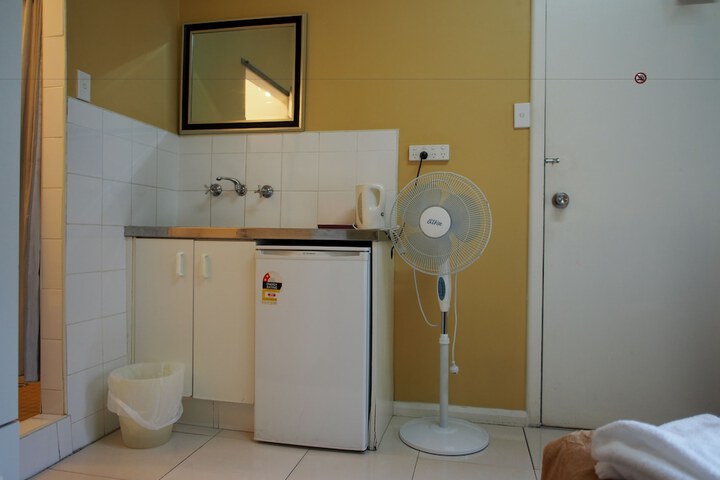 Room 4 of 52