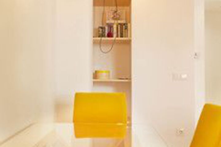 Room 12 of 30
