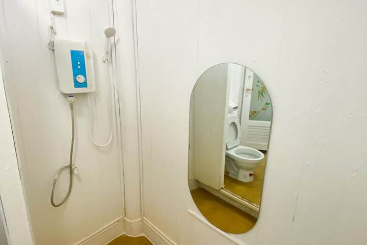 Room 66 of 181