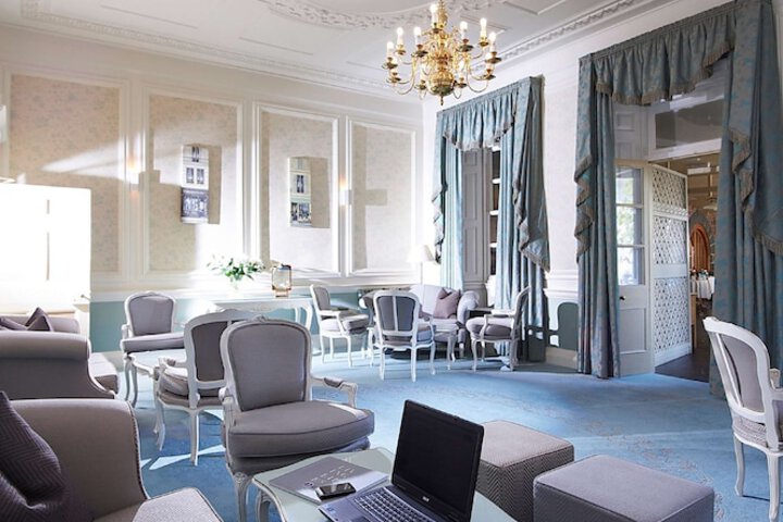 Hotel Lobby