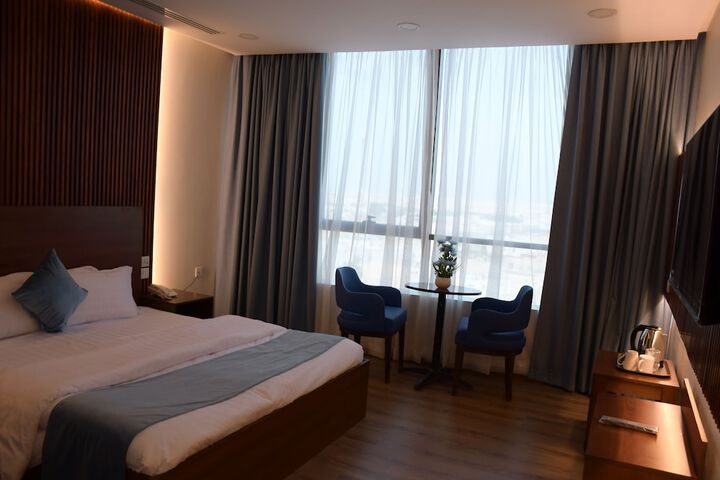 Room 15 of 24