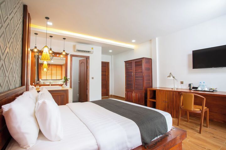 Room 28 of 180