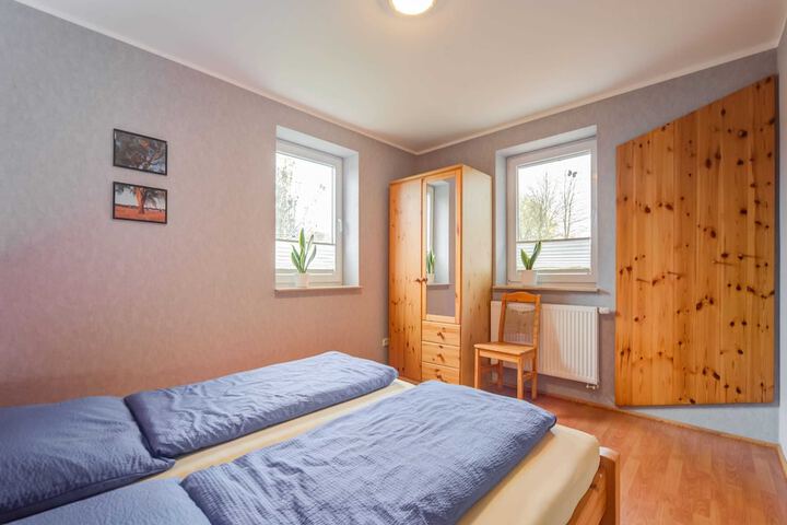 Room 12 of 40