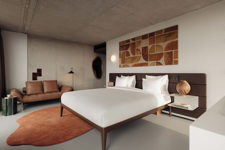 Room 25 of 54
