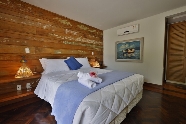Room 48 of 136