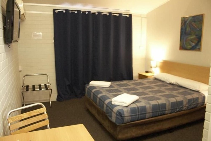 Room 3 of 26