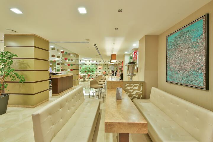 Hotel Interior 16 of 133
