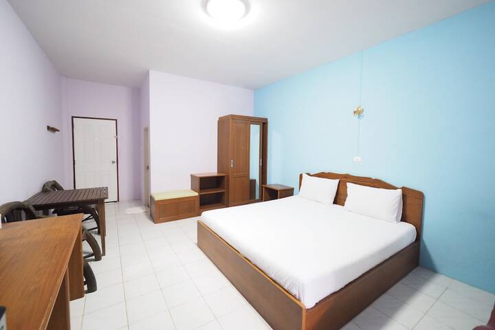 Room 2 of 35