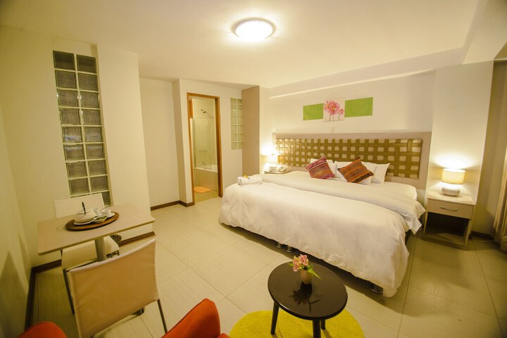 Room 25 of 68