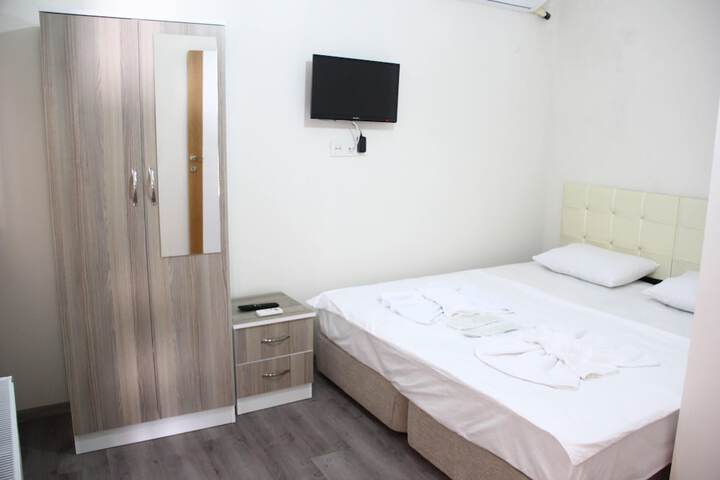 Room 27 of 54