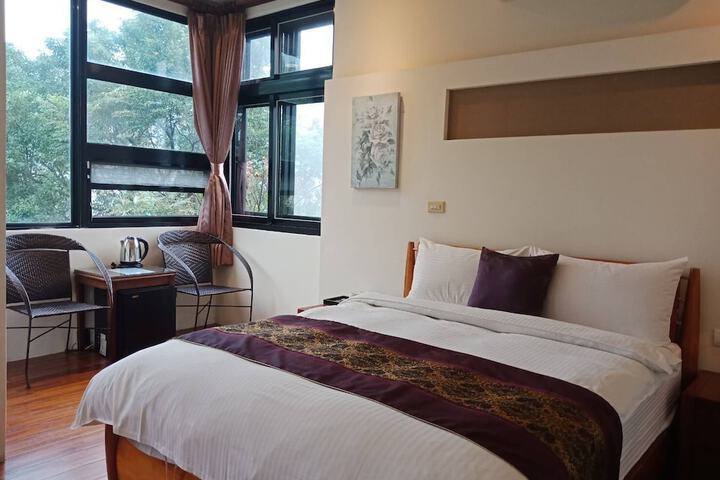 Room 6 of 46