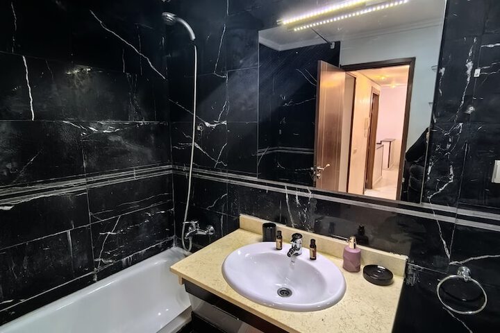 Room 306 of 404