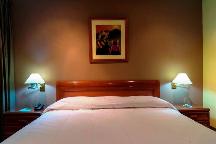 Room 13 of 35