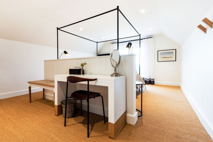Room 19 of 60