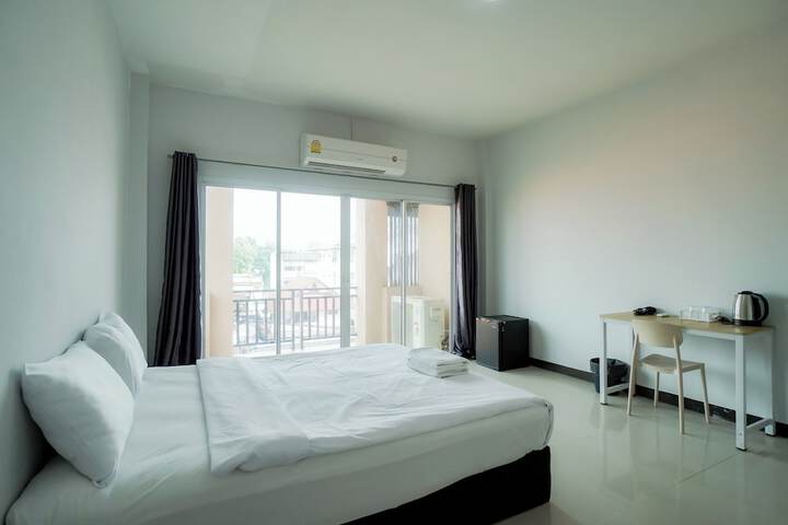 Room 12 of 79