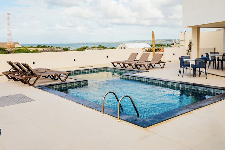 Pool Hotel