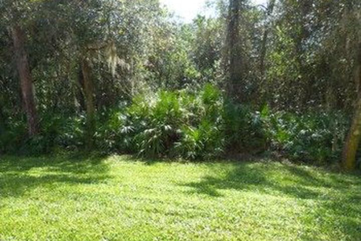 Property Grounds 23 of 26