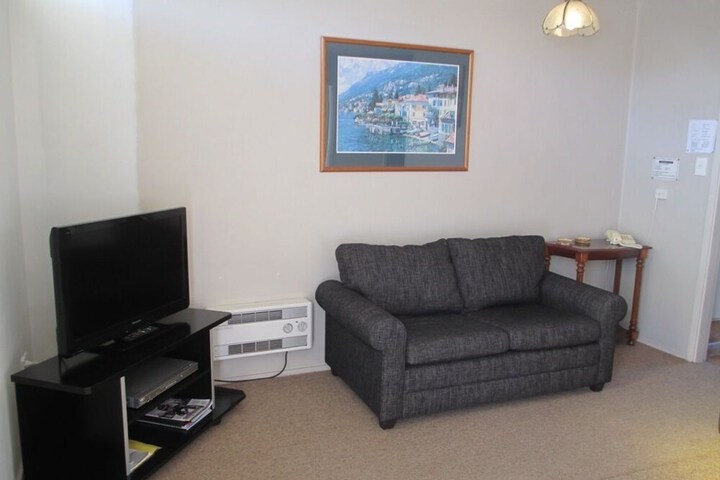 Room 20 of 33