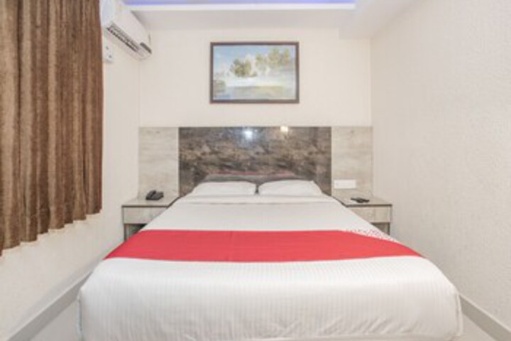 Room 11 of 20