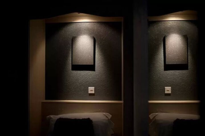 Room 9 of 40