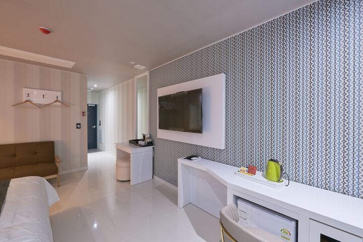Room 46 of 61