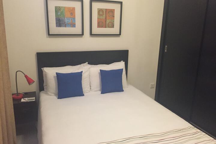 Room 11 of 48