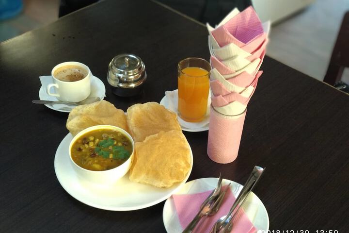 Breakfast/Coffee Service 5 of 15