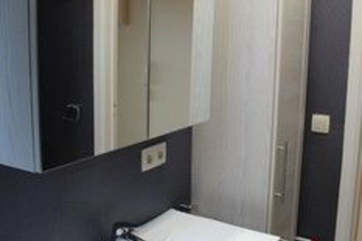 Room 4 of 48