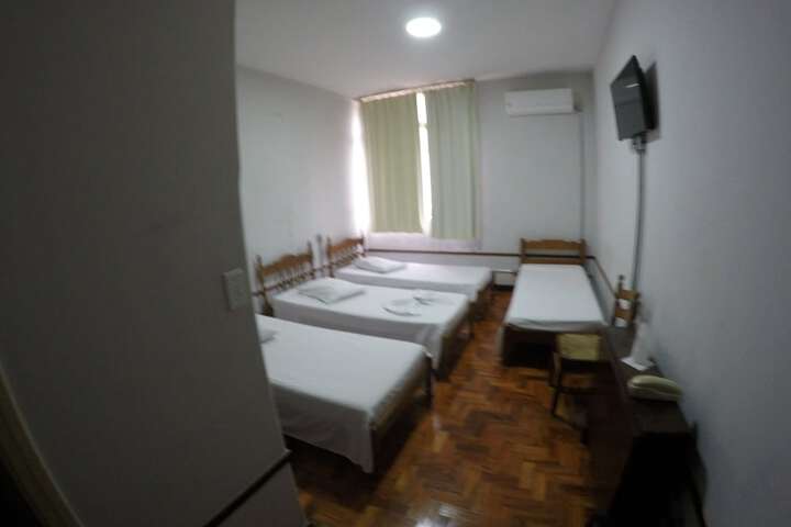 Room 17 of 48