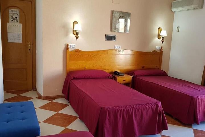 Room 6 of 19