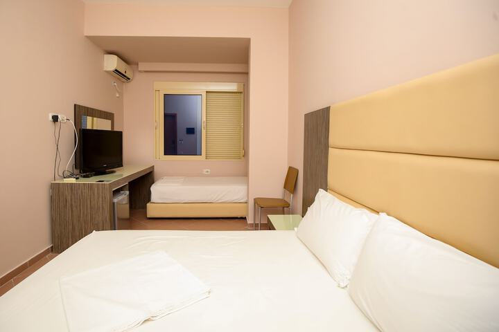 Room 19 of 218