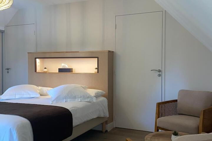 Room 9 of 45