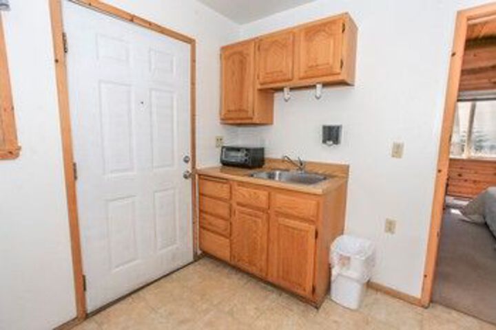Room 18 of 27