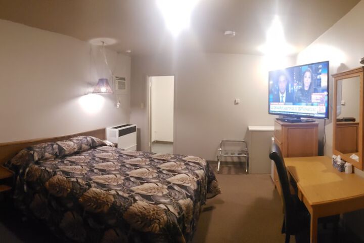 Room 7 of 58