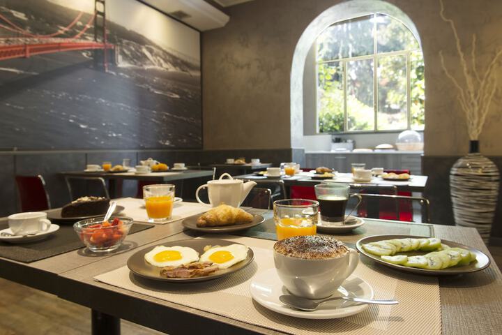 Breakfast area