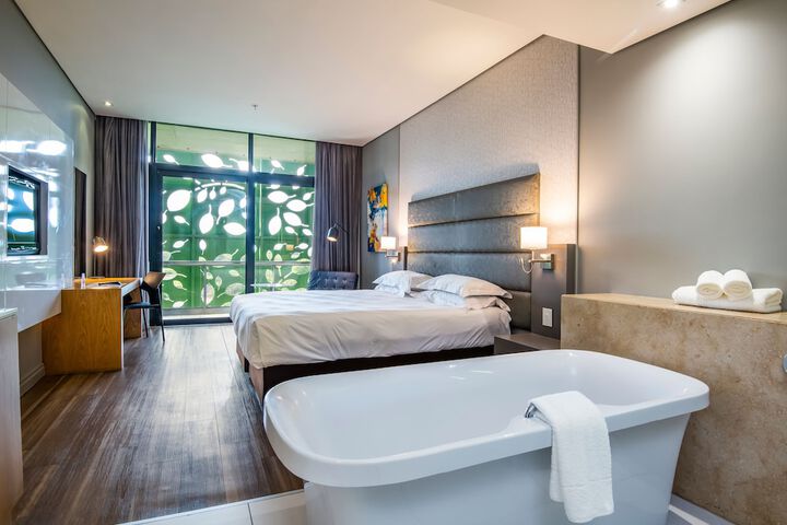 Room 8 of 40